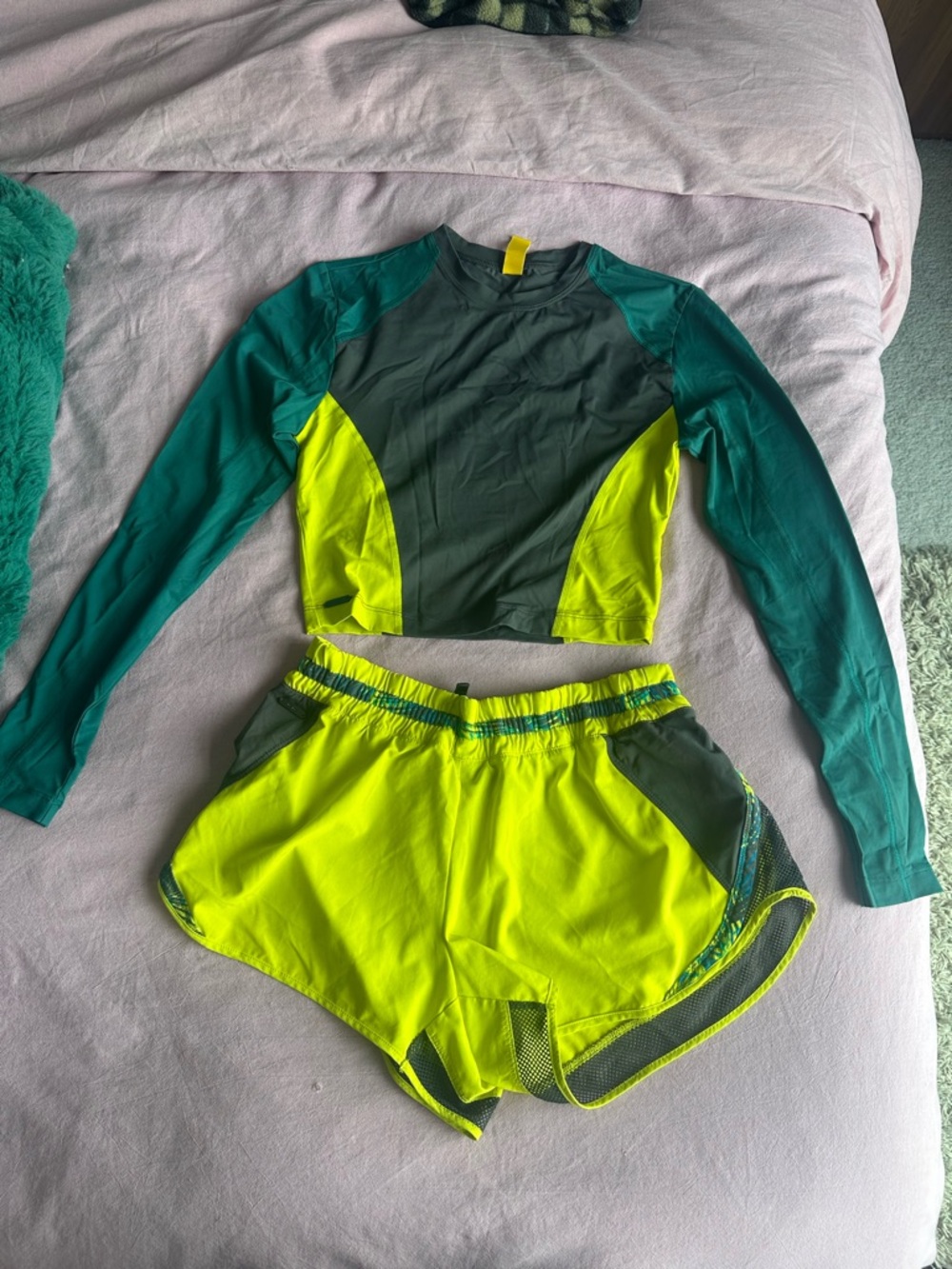 Lole Yellow and Teal Athletic Top and Shortd
